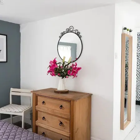 Апартаменты Cute Self Catering Flat In The Brecon Beacons Крикхауэлл Экстерьер фото